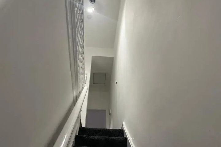 Room 10 of 15