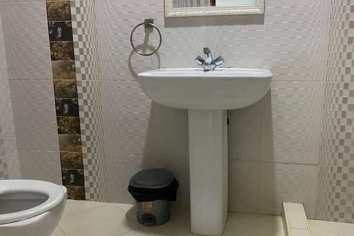 Room 157 of 190