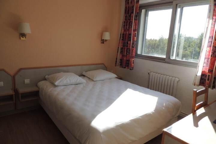 Room 4 of 23