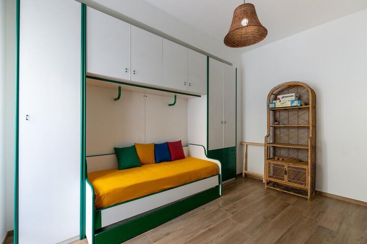 Room 10 of 40
