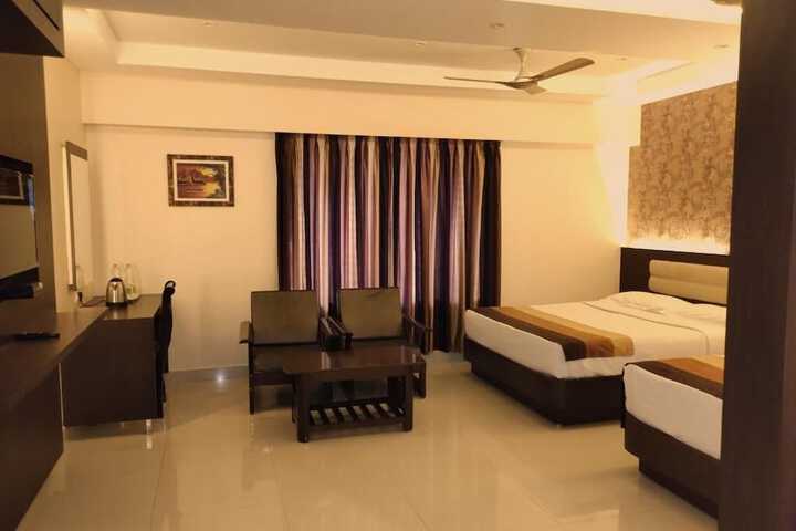 Room 12 of 43