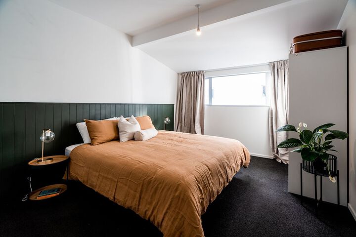 Room 35 of 63