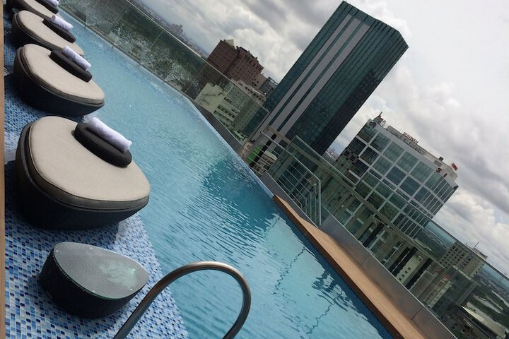 Hotel with Pool