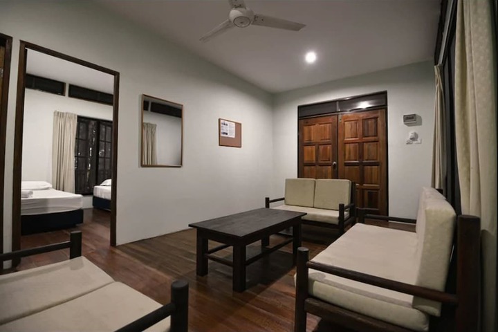 Room 16 of 42