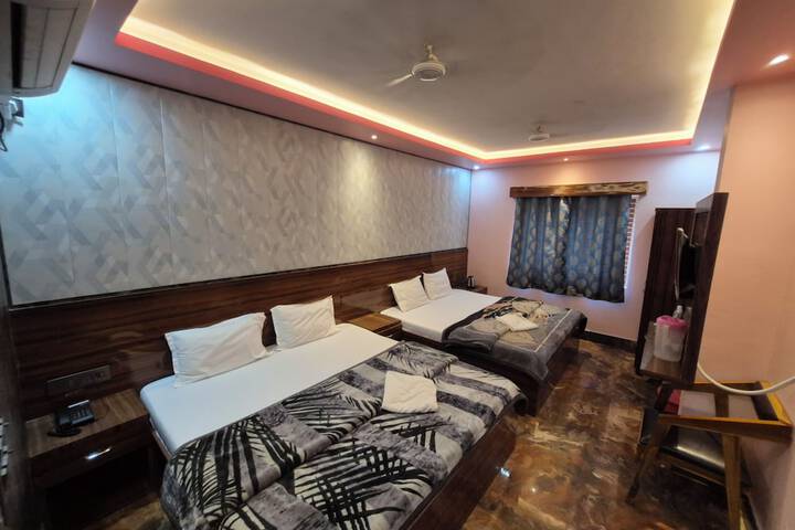 Room 15 of 31