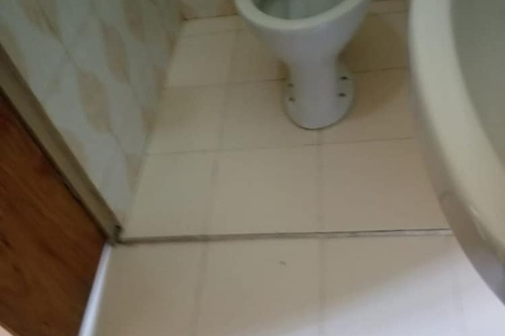 Room 5 of 8