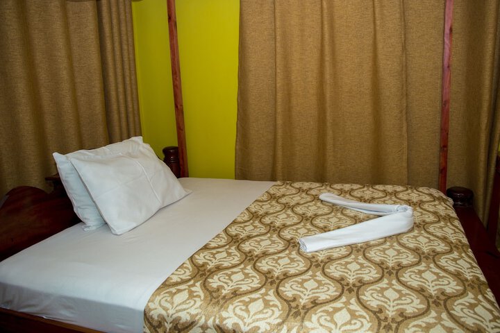 Room 3 of 39