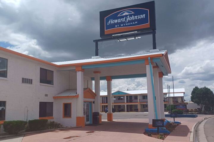 Hotel 80 of 82