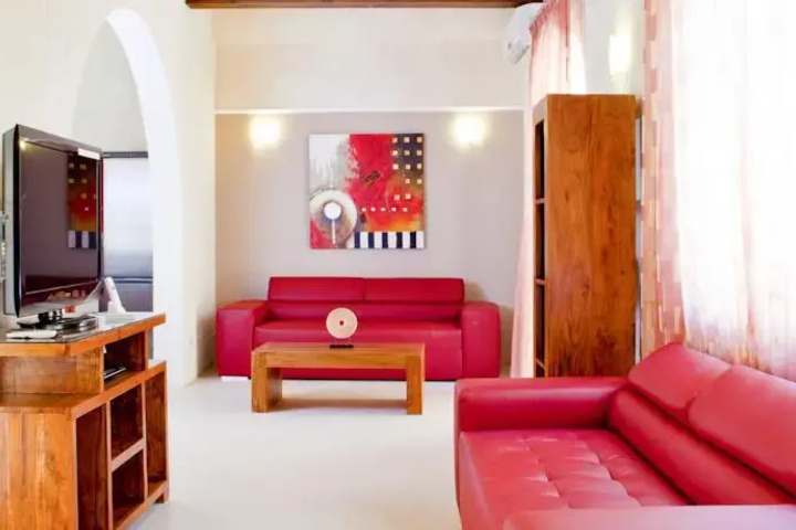 Room 3 of 10