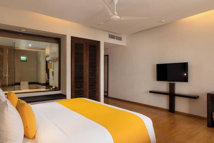 Room 12 of 63