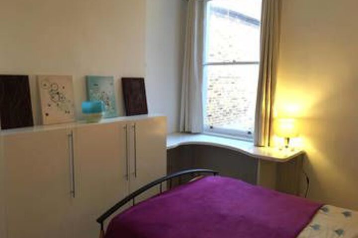 Room 6 of 25
