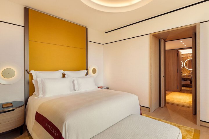Room 14 of 60