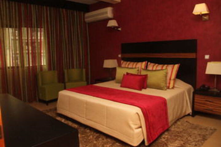 Room 13 of 22