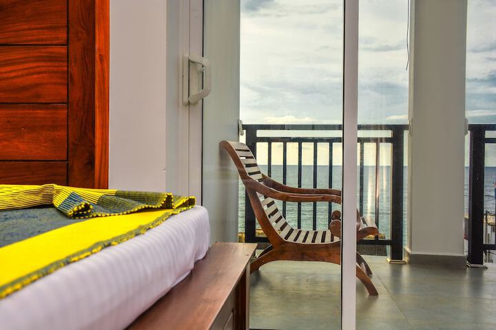 Room 4 of 49
