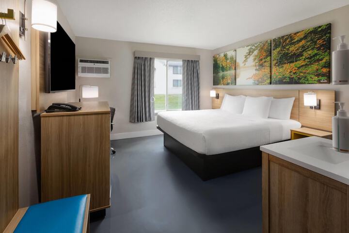 Room 14 of 45