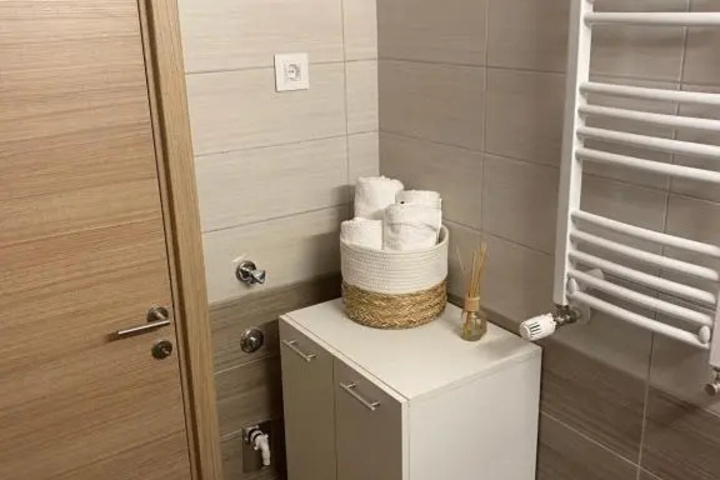 Room 7 of 11
