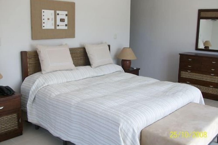Room 4 of 37