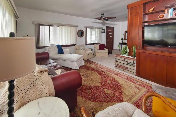 Image of Huge historic w / large yard & close to beach