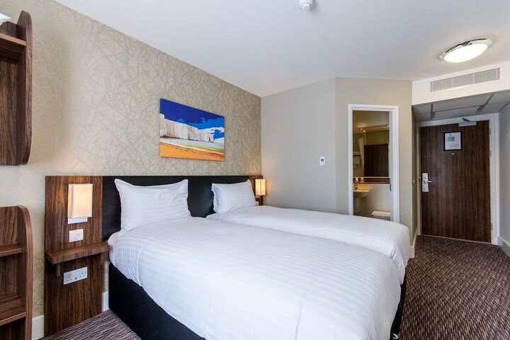 Room 5 of 30
