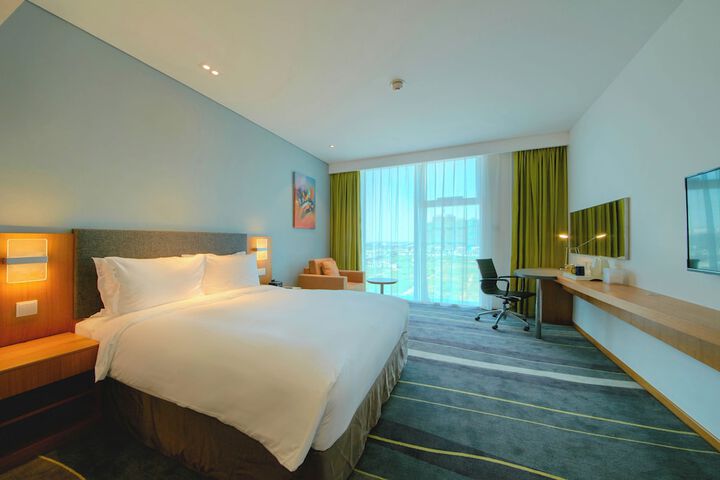 Room 8 of 25