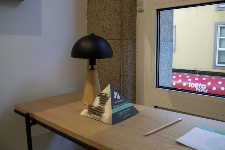 Room 16 of 40