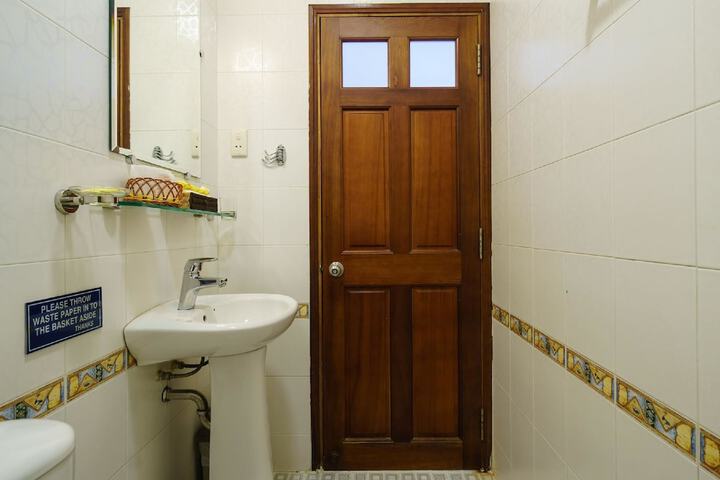 Room 26 of 42
