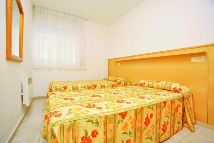 Room 3 of 12