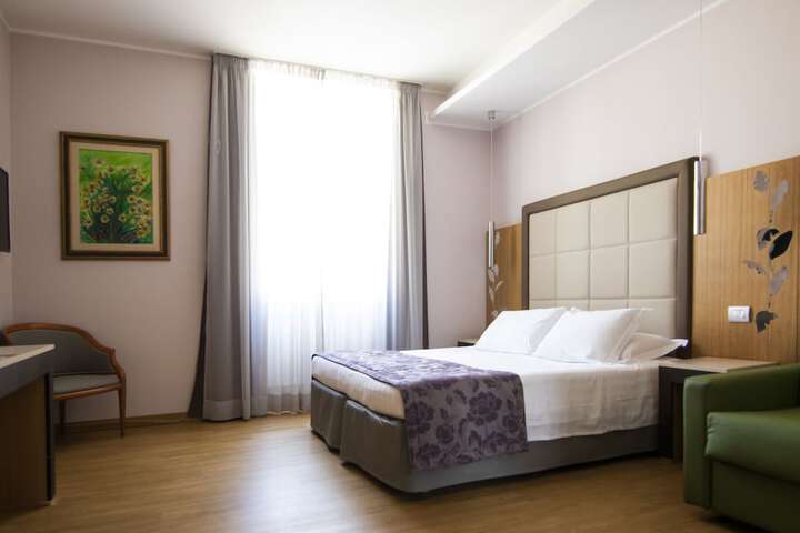 Room 46 of 167