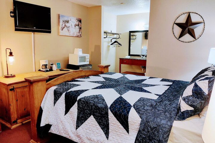 Room 18 of 52