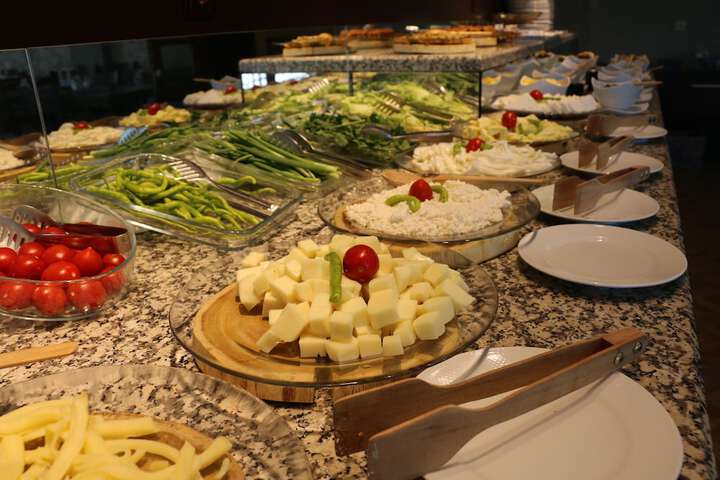 Dining 92 of 108