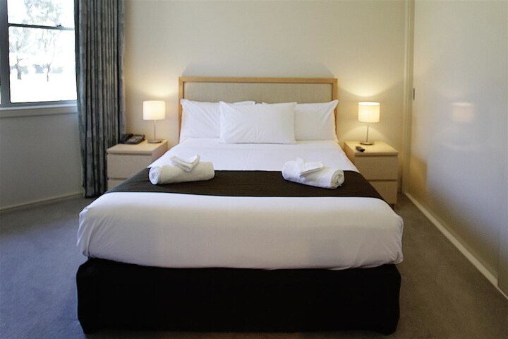 Room 3 of 113