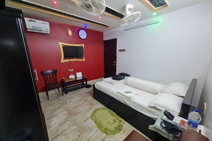 Room 7 of 22