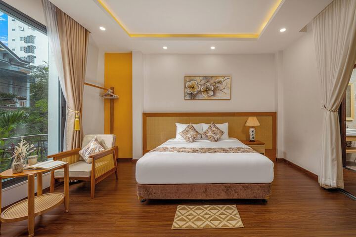 Room 6 of 37