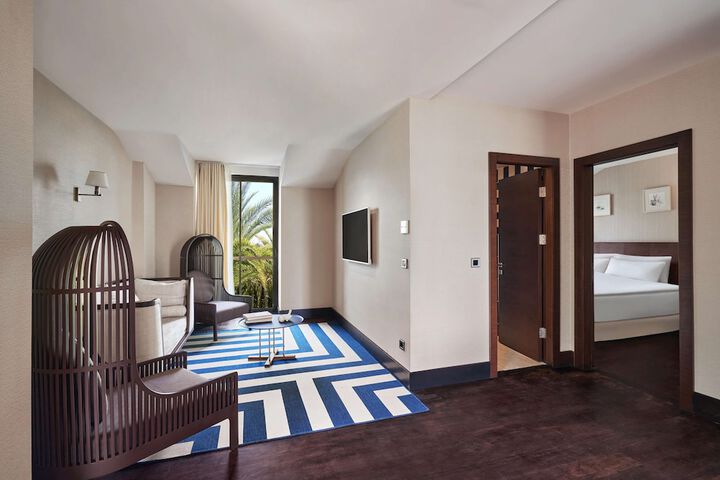 Room 14 of 162