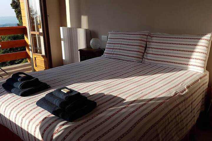 Room 4 of 24