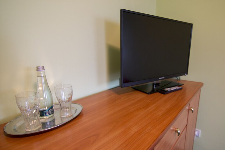 Room 26 of 101