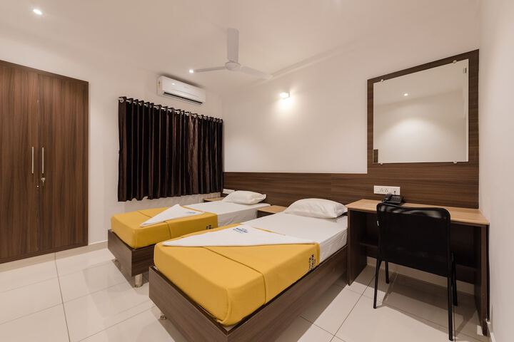 Room 9 of 38