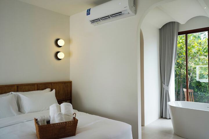 Room 42 of 66
