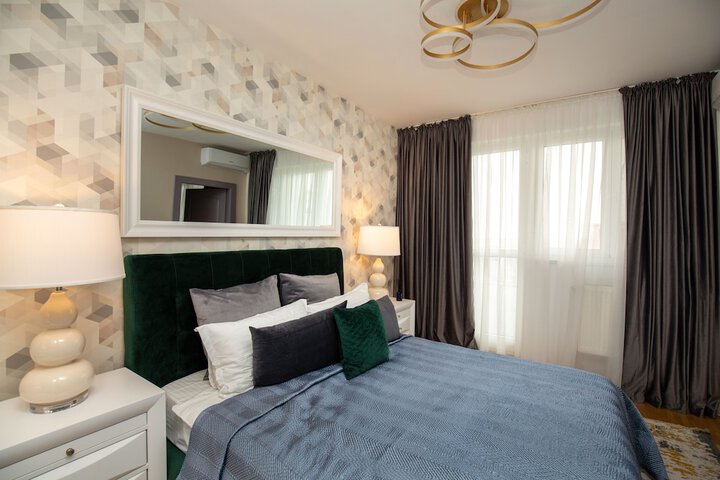 Room 10 of 30
