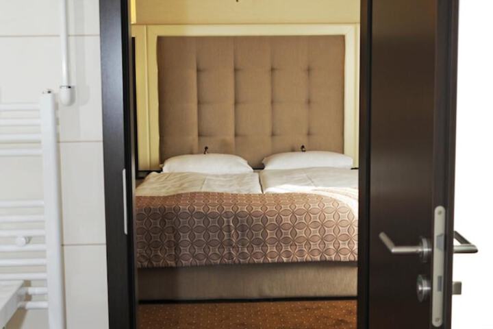 Room 22 of 70