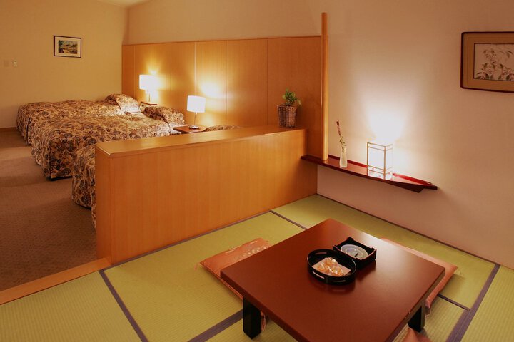 Room 10 of 30