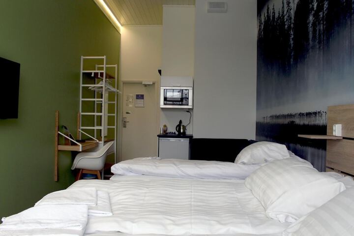 Room 25 of 42