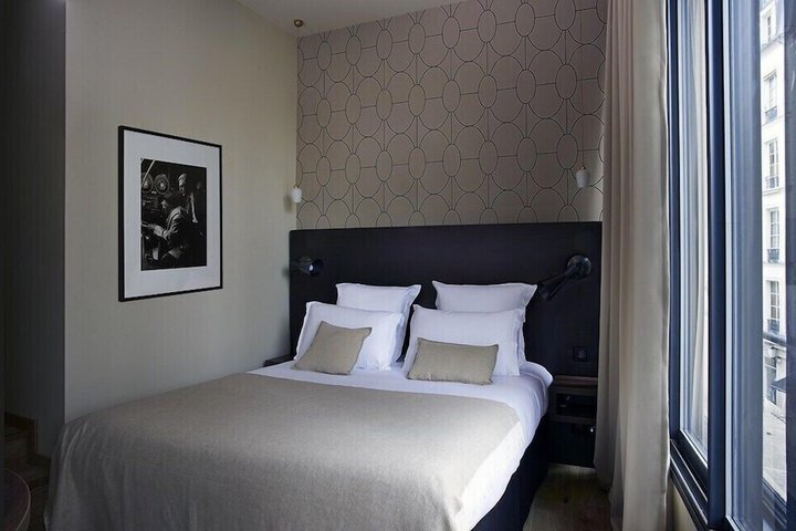 Room 11 of 46