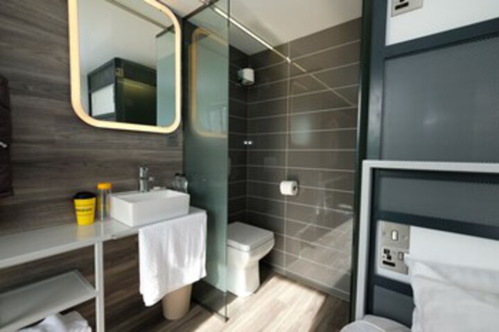 Room 14 of 17