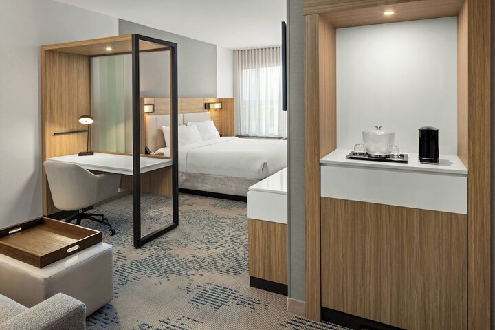 Room 9 of 36