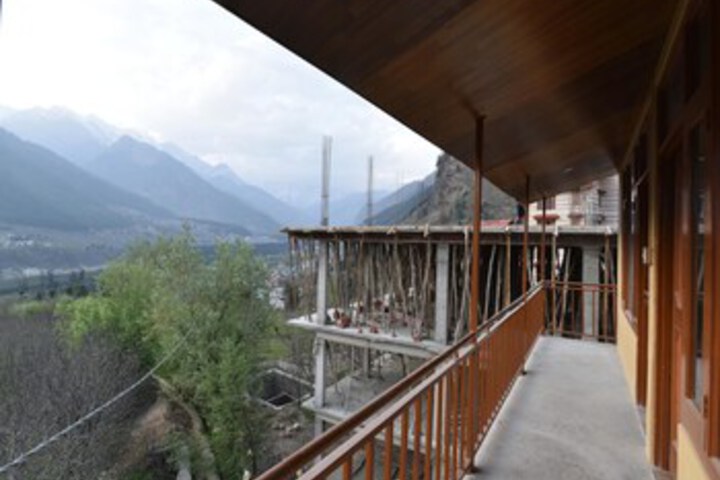 OYO 13458 Home Modern 1BHK Prini Manali