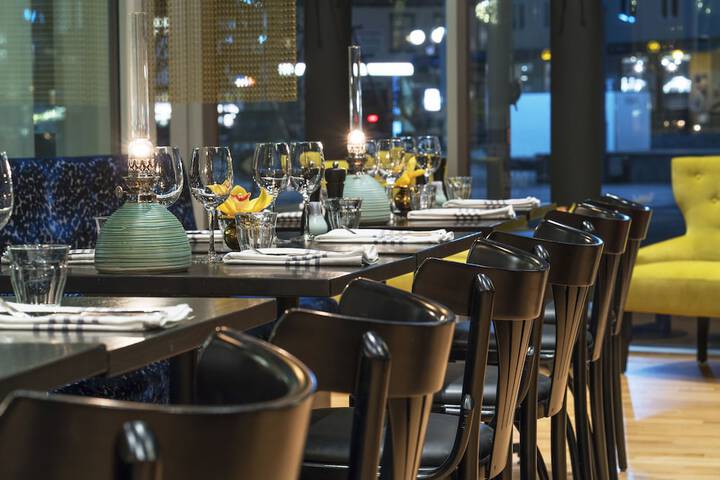 Dining 42 of 72