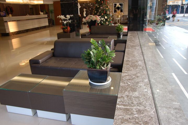 Guest Lobby