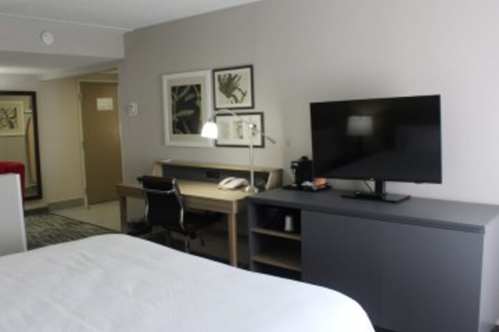 Room 13 of 36