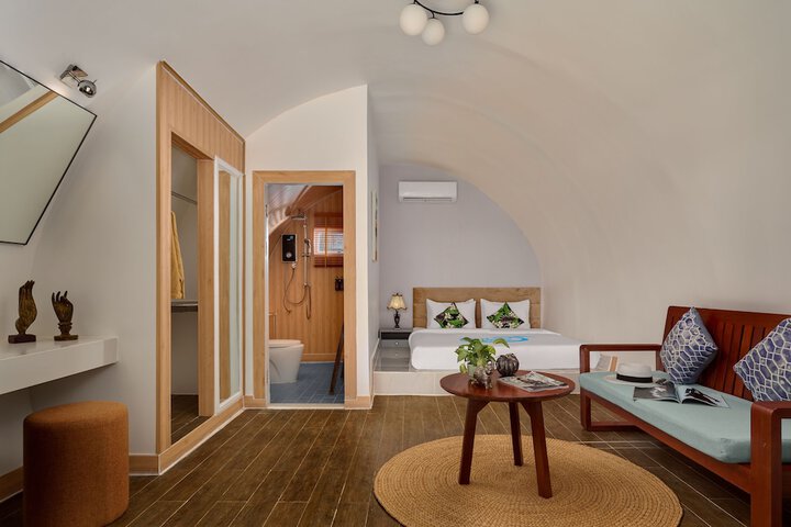 Room 6 of 109